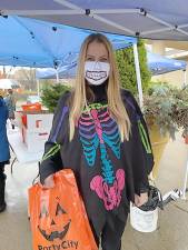 Spookmania volunteer (Photo by Laurie Gordon)