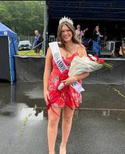 <b>Miss Andover</b>