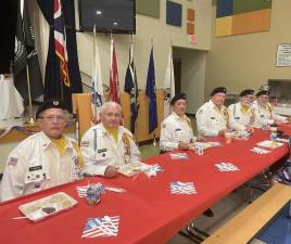 Local veterans have lunch in the Green Hills School cafeteria. (Photos provided)