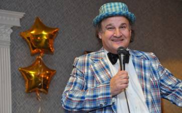 Comedian and actor Uncle Floyd Vivino will perform Friday, Feb. 10 in Oak Ridge.