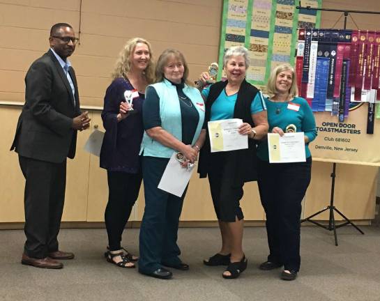 From left, Division Director Tony Snow, Table Topics 1st Place Winner Debra M. Hollinrake, Table Topics 2nd Place Winner Joyce Dargel, Humorous Speech 1st Place Winner Dori Zarr, Humorous Speech 2nd Place Winner Ellen Oxild