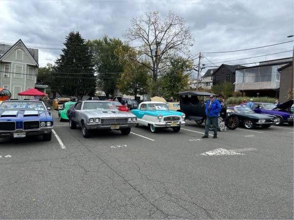 Fall Festival and Car Show attract hundreds