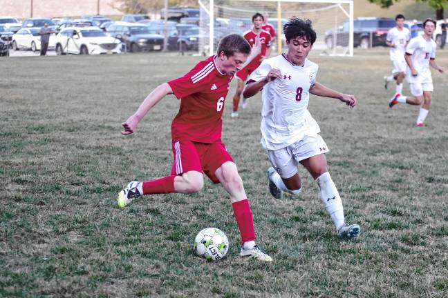 BR2 High Point and Newton players pursue the ball.