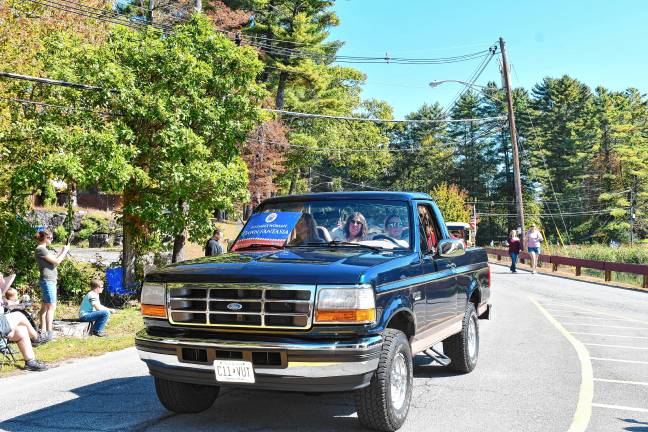 <b>State Assemblywoman Dawn Fantasia, R-24, rides in the parade.</b>