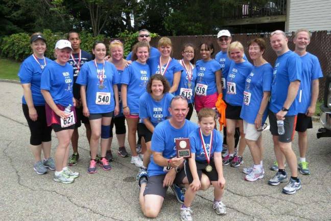 Dave Hickey, Ann Marie Harris and Steve Beede will all Run for God in the NYC Marathon.