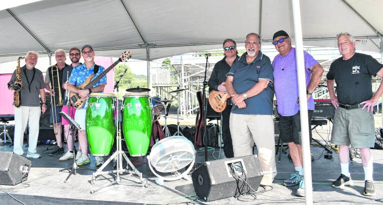 Captains of Leisure provided music.