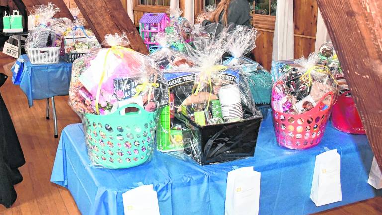 Prizes are shown on the tables.