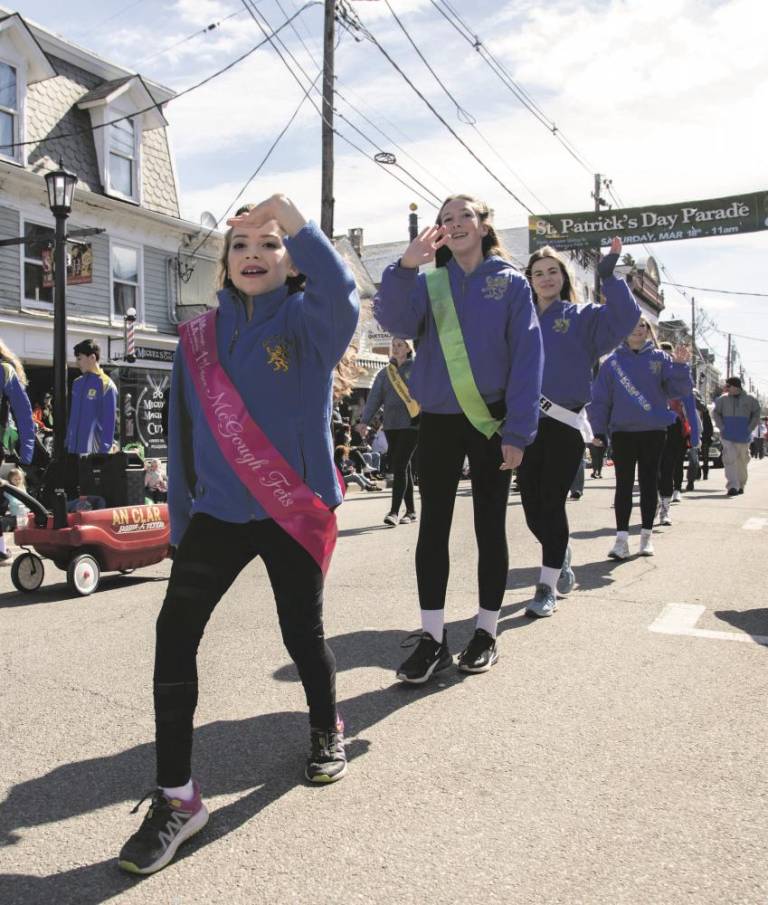 $!Sun shines on St. Patrick’s Day Parade